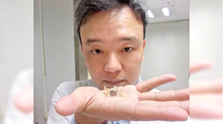 林口長庚醫院視網膜科主任黃奕修 林口長庚醫院視網膜科主任黃奕修