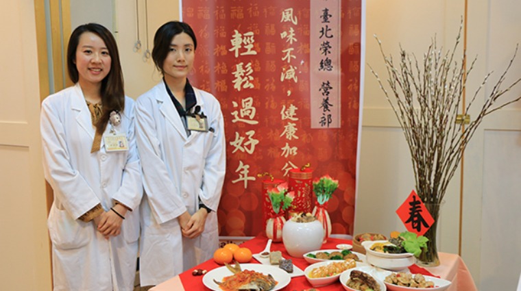 謝伊晴營養師(左)、秦立宜營養師(右) 謝伊晴營養師(左)、秦立宜營養師(右)