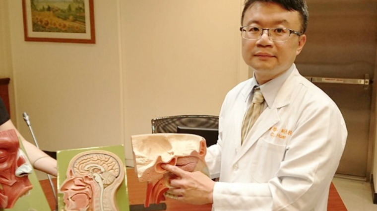 張伯宏醫師說明自發性腦脊髓液漏 張伯宏醫師說明自發性腦脊髓液漏