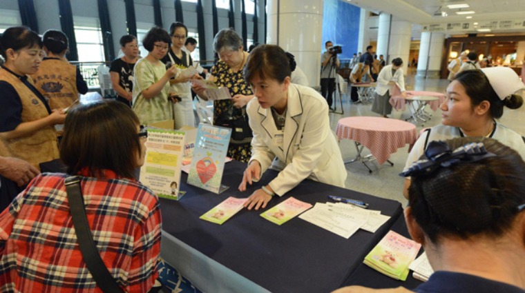 醫療團隊宣導簽署活動 醫療團隊宣導簽署活動