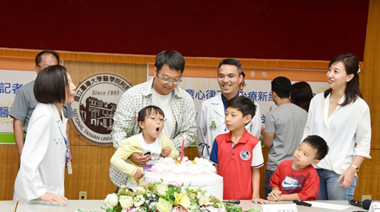 台大兒童醫院醫療團隊為小病友慶重生