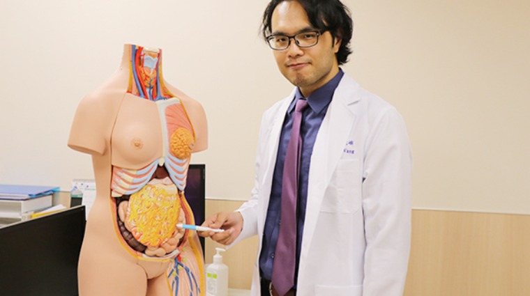亞洲大學附屬醫院乳房外科主治醫師王銘嶼 亞洲大學附屬醫院乳房外科主治醫師王銘嶼