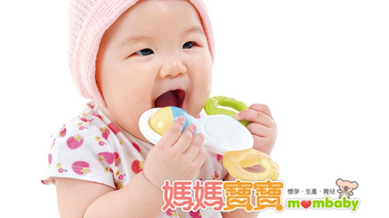 寶寶吃飯不專心 寶寶吃飯不專心
