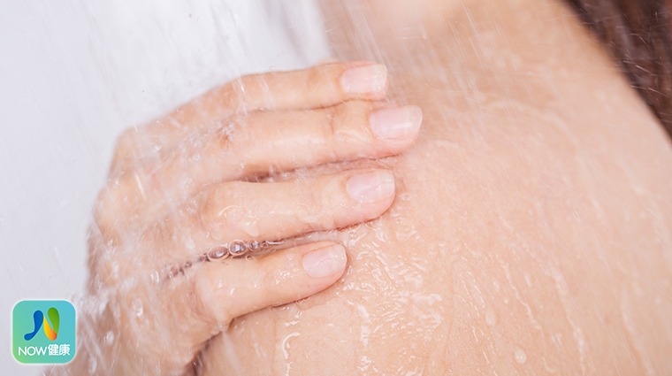 洗熱水澡 洗熱水澡