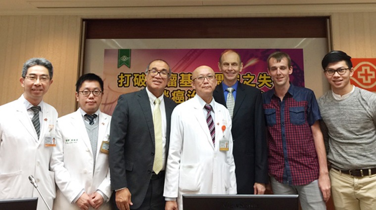 林口長庚紀念醫院泌尿腫瘤科教授馮思中(左四) 林口長庚紀念醫院泌尿腫瘤科教授馮思中(左四)