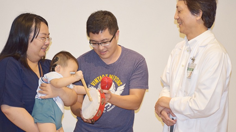陳光超主任與李小弟一家人 陳光超主任與李小弟一家人