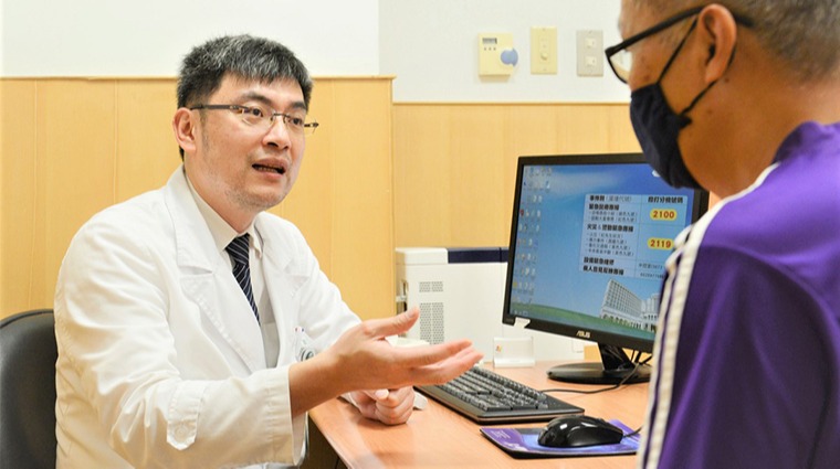 台北慈濟醫院感染科主任洪伯斌 台北慈濟醫院感染科主任洪伯斌