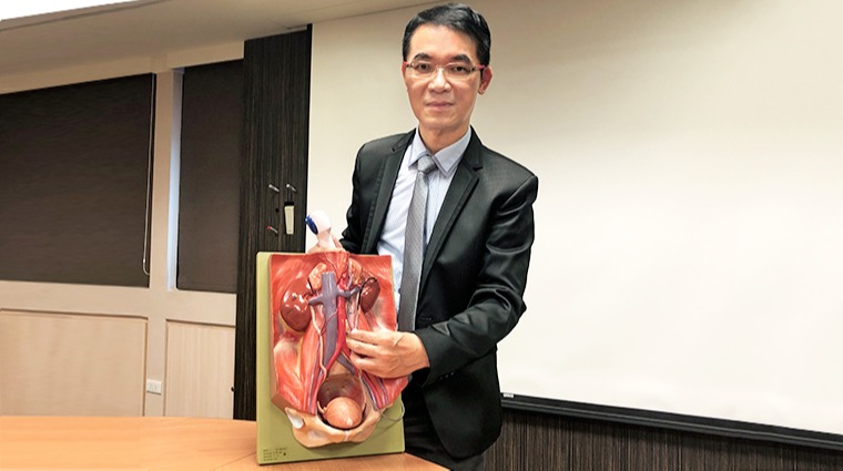 書田診所泌尿科主任醫師洪峻澤 書田診所泌尿科主任醫師洪峻澤