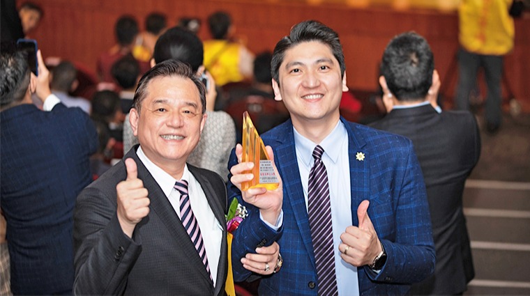 舒沉香精油創辦人李文生(左) 舒沉香精油創辦人李文生(左)