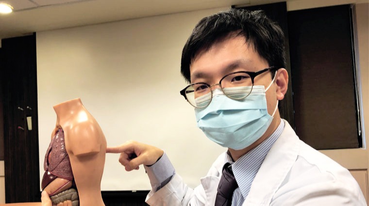 書田診所胃腸肝膽科主治醫師康本初 書田診所胃腸肝膽科主治醫師康本初