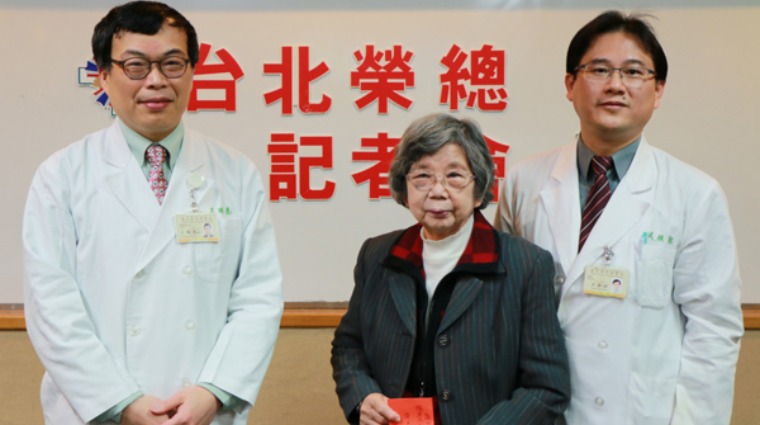 醫療團隊與楊女士 醫療團隊與楊女士