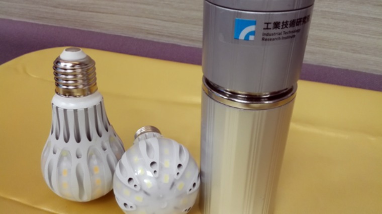 LED LED