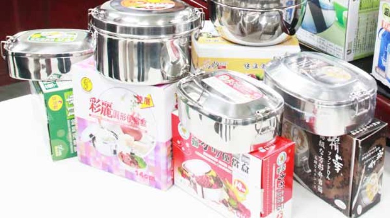 不鏽鋼餐盒超「錳」 刮刷後恐溶出有害物質 不鏽鋼餐盒超「錳」 刮刷後恐溶出有害物質