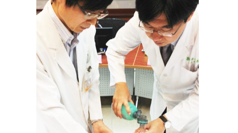 加強新生兒急救訓練 寶寶生命安全有保障 加強新生兒急救訓練 寶寶生命安全有保障