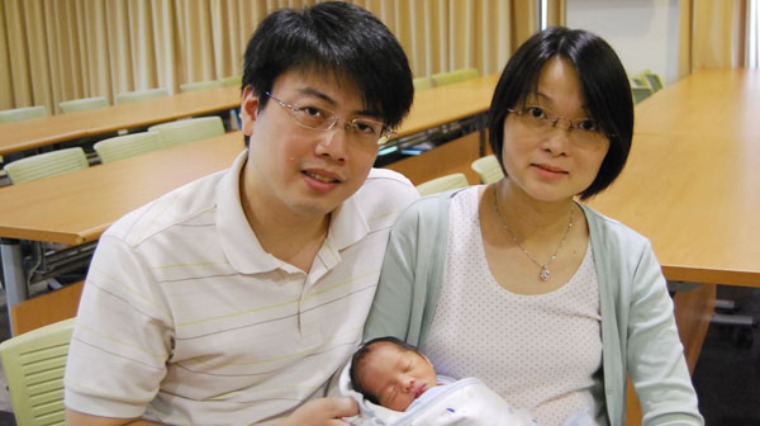1/3子宮孕育生命奇蹟 38歲婦自然產雙胞胎 1/3子宮孕育生命奇蹟 38歲婦自然產雙胞胎