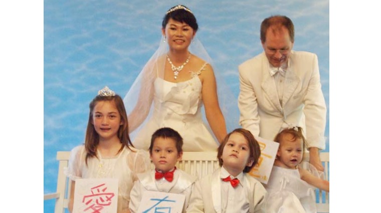 罹癌15年切除右邊乳房 勇敢女子仍結婚生子 罹癌15年切除右邊乳房 勇敢女子仍結婚生子