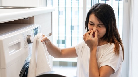 衣服洗過還是有汗臭味、霉味？ 小心「3個洗衣地雷」