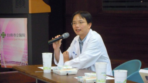 卡到陰拳打腳踢？原是神經退化症前兆